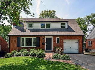 539 Westview Dr, Saint Louis, MO 63130