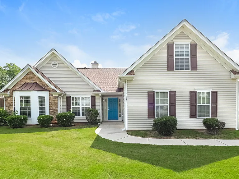 1101 Marsh Ct — Photo 1