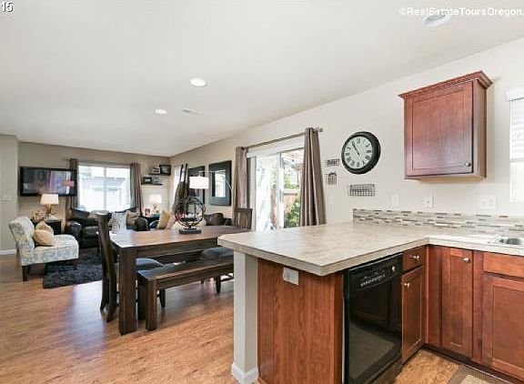 3rd image of 3998 SE Lone Oak St