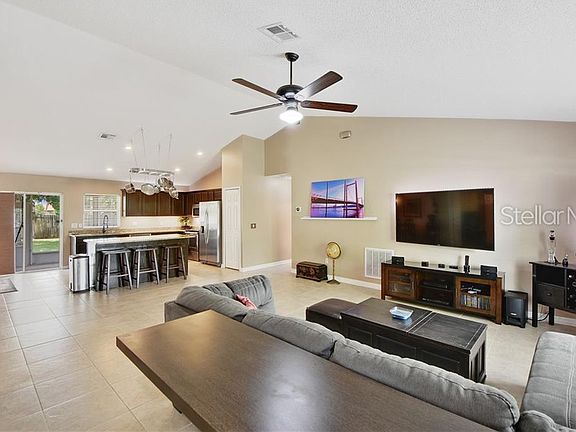 2nd image of 2337 Abney Ave