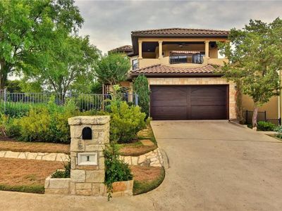 1 Treehaven Ln, The Hills, TX, 78738