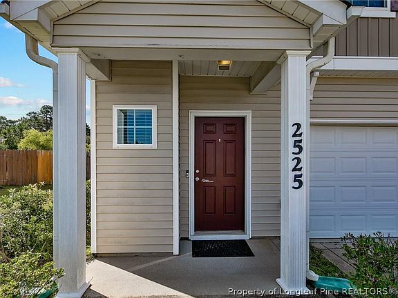4th image of 2525 Spinnaker Dr