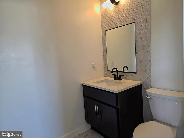 102 Hanover St #302 — Photo 16