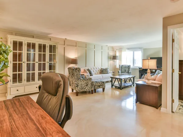 44 Elm St Unit 306, Worcester, MA 01609