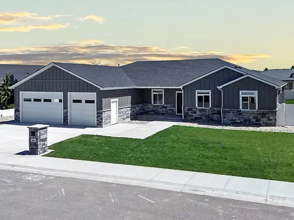 810 Snake River Dr, Heyburn, ID 83336