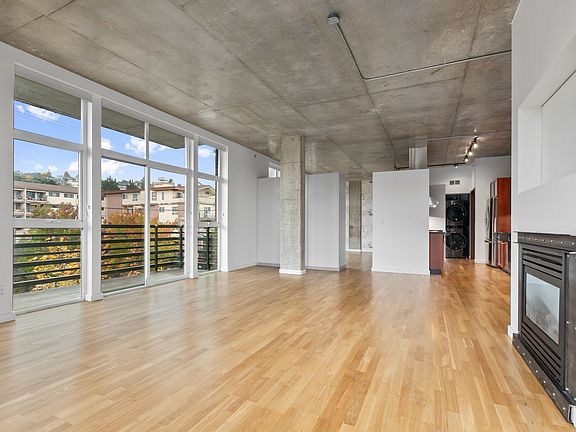 2nd image of 2245 Eastlake Ave E #306