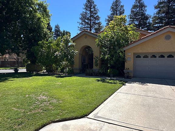 3rd image of 6675 N Lola Ave