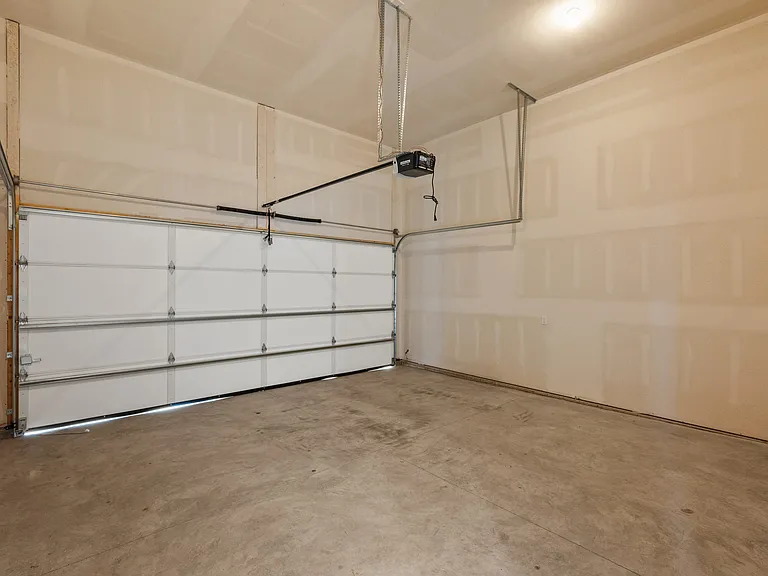 1109 SW 11th St — Photo 56
