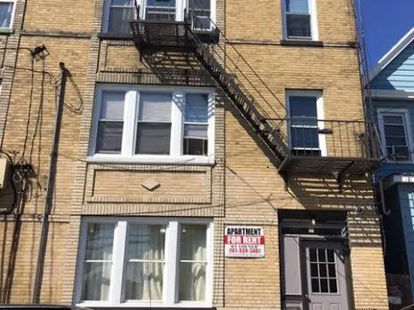 123 West 54th Street, 123 W 54th St APT 3R, Bayonne, NJ 07002