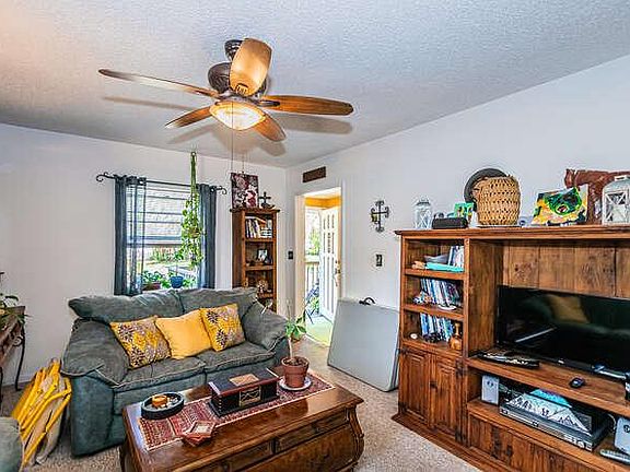 5th image of 2726 Beach Blvd S