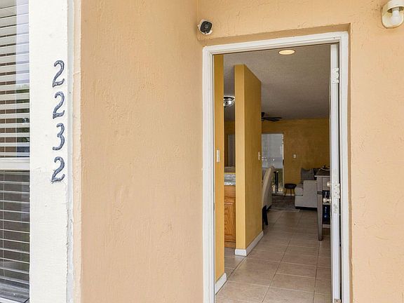 3rd image of 2232 SW 81st Avenue