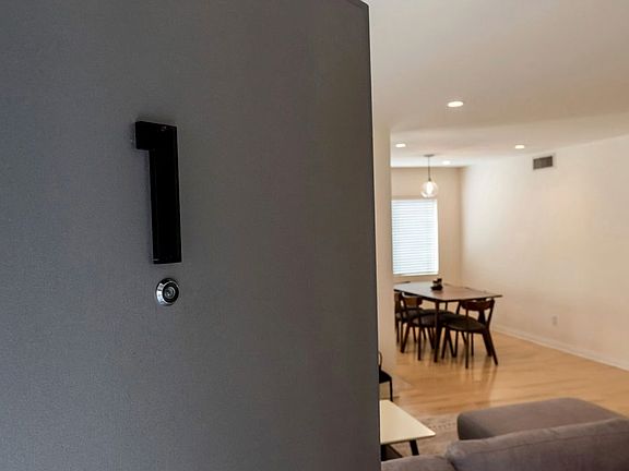 3rd image of 866 Hilldale Ave APT 1