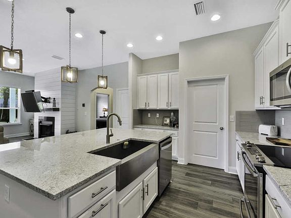 4th image of 10724 Lawson Branch Ct