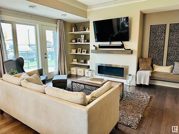 5th image of 5201 Brougham Dr #108