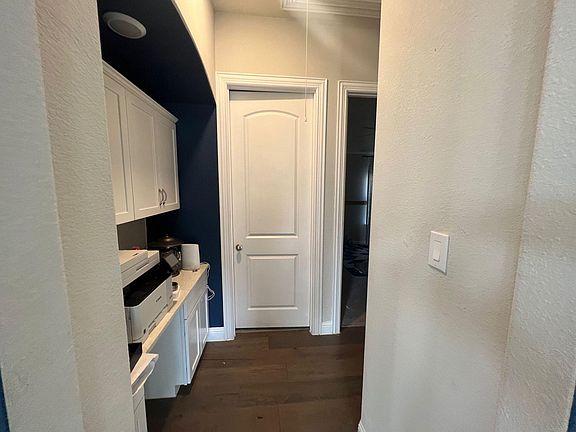 5th image of 4501 Duck Creek Ln