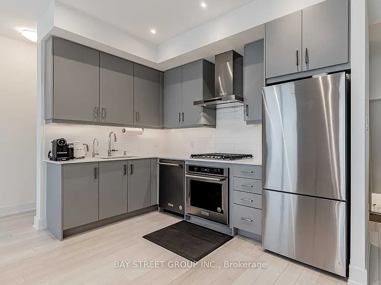 52 Holmes Ave #10 — Photo 5