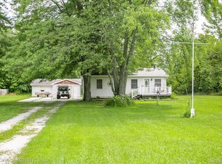 108 Pickford Rd, Smiths Creek, MI 48074