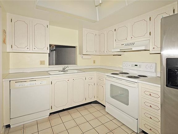 5th image of 3030 Binnacle DR #107
