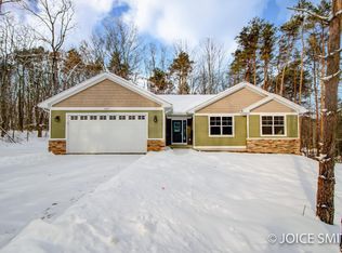 11227 Discovery Woods, Greenville, MI 48838