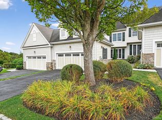 19 Turnberry Ct, Monroe, NY