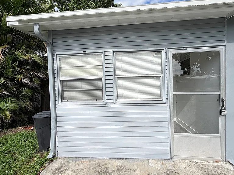 3848 Maxine St — Photo 16
