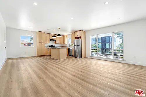 1435 S Hayworth Ave #4 Photo 1 1435 S Hayworth Ave #4 Photo 1