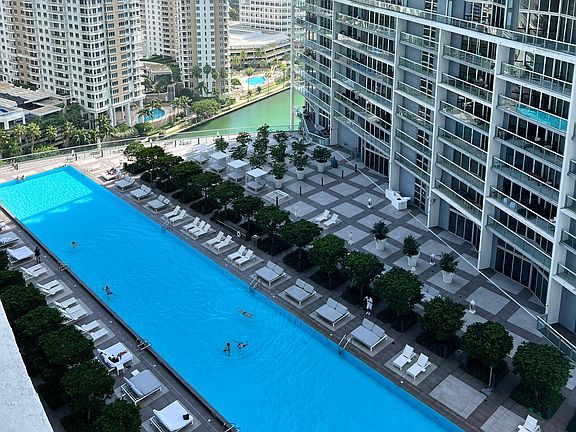 2nd image of 485 Brickell Ave #0