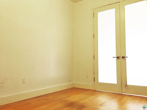 2nd image of 865 Halsey St