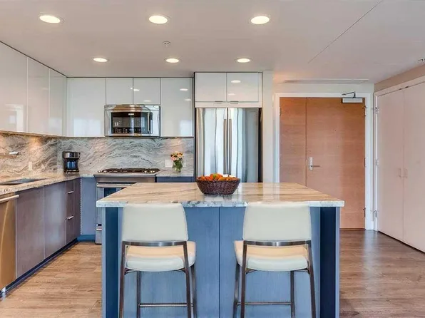 519 E Riverfront Ave SE #1404, Calgary, AB T2G 1K6