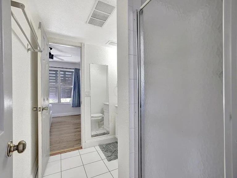 2400 NE 33rd Ave #211 — Photo 27