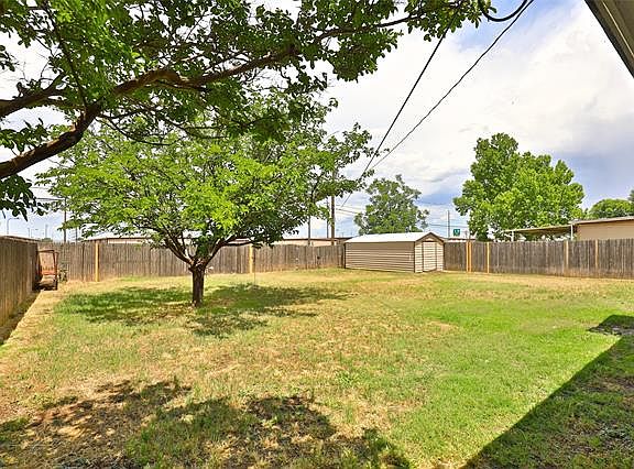 5th image of 2526 Robertson Dr