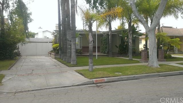 1st image of 2831 N Bellflower Blvd