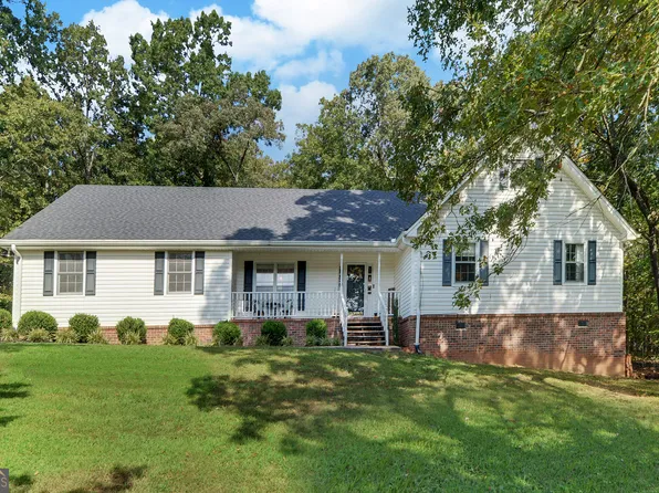 672 Crawford Cir, Toccoa, GA 30577