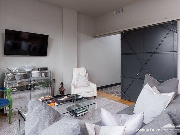 3rd image of 609 W Dickson St #406