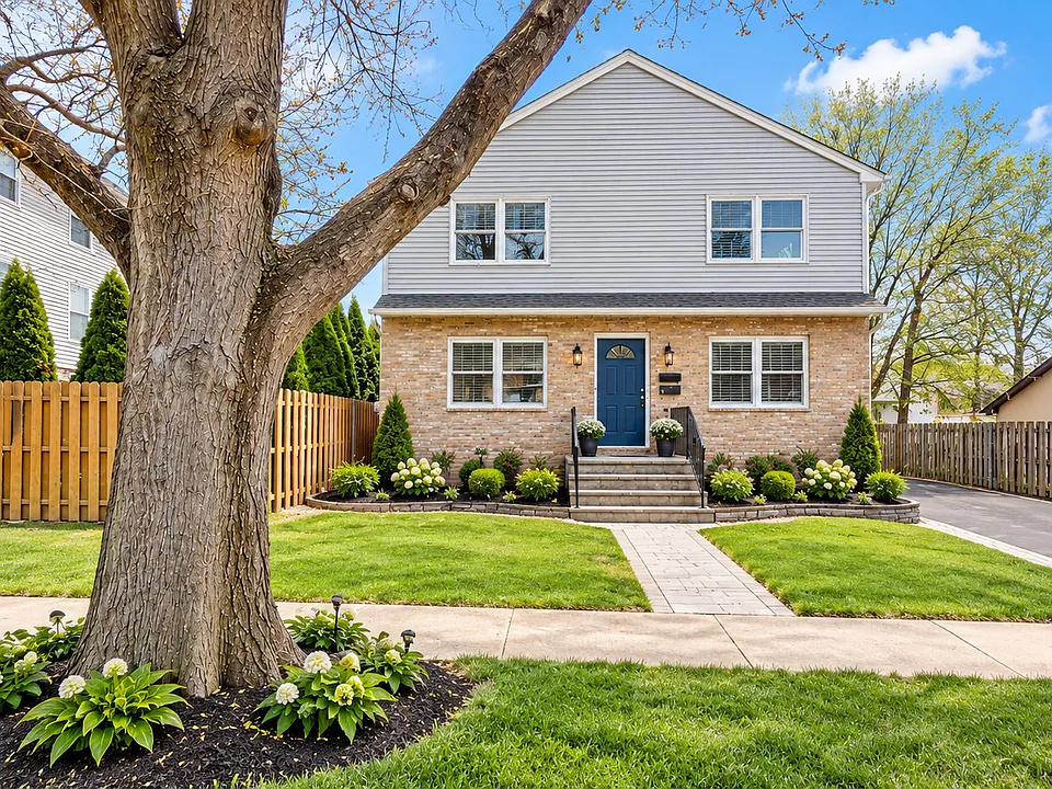 10 Cedar St #2