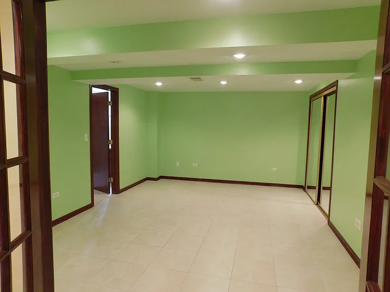 16501 Nottingham Ct — Photo 14