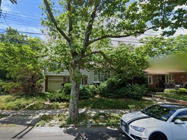 190 Whitman Dr, Brooklyn, NY 11234
