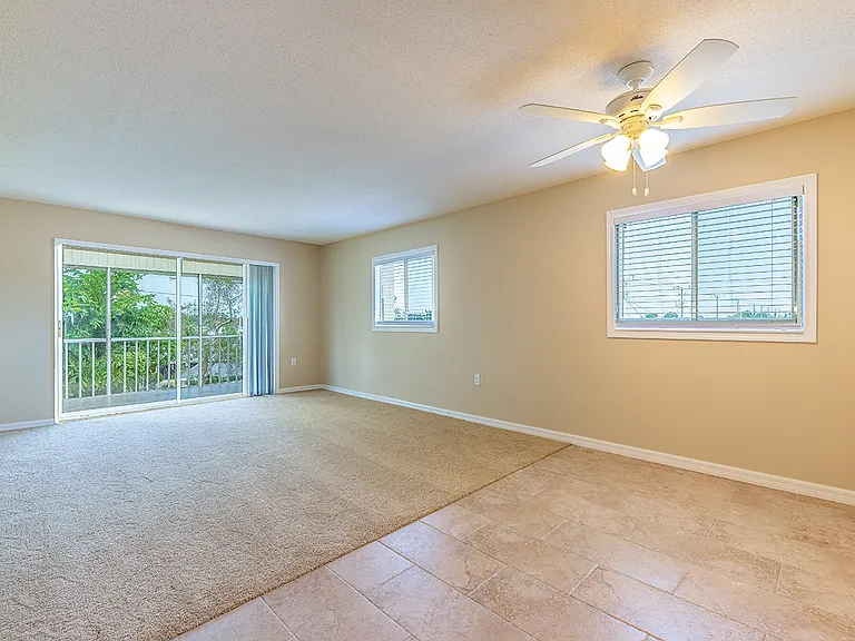 Gulf Gate Apartments — Photo 28