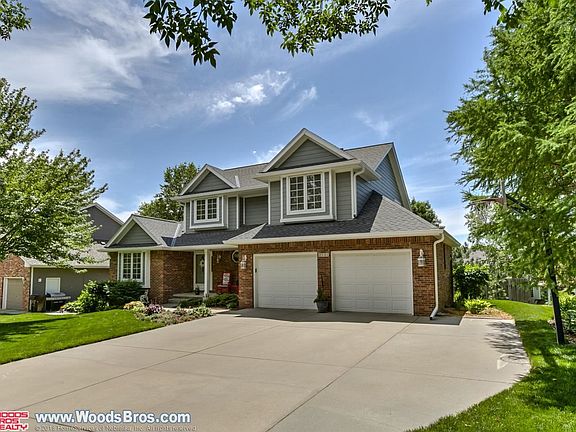 3rd image of 2321 Larchdale Dr