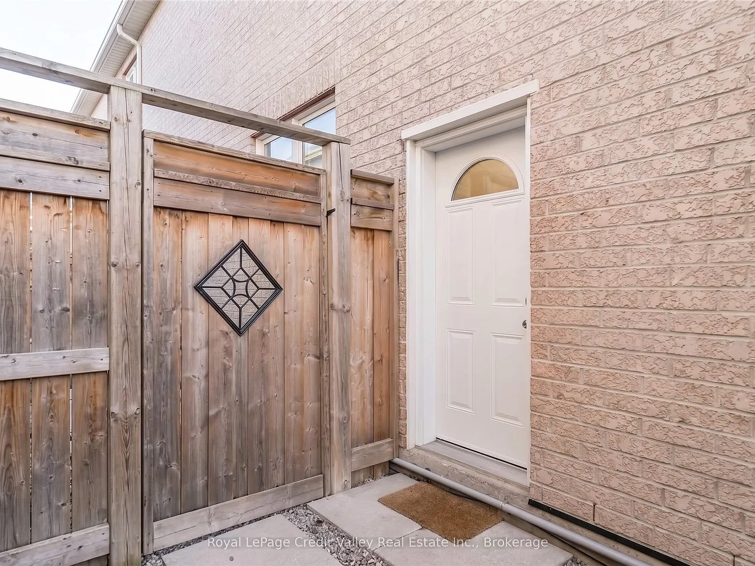 1 bed, $1,600 — Photo 2