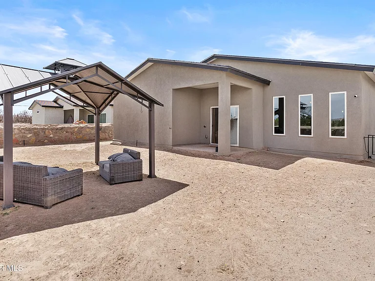 12061 Hidden Gardens Pl — Photo 21