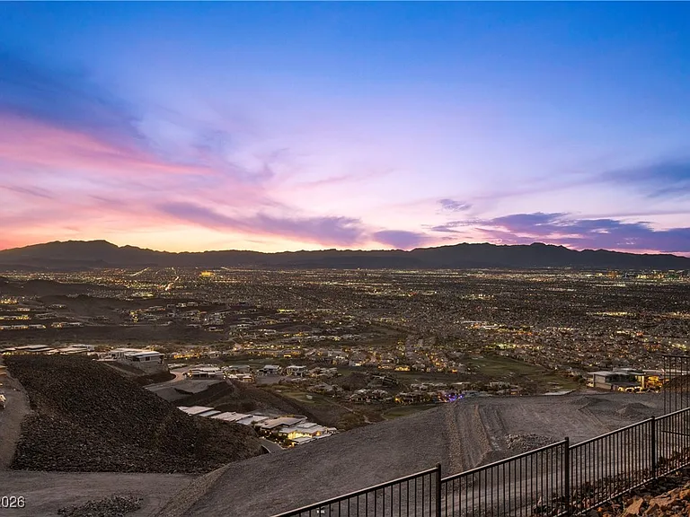 577 Overlook Rim Dr — Photo 50