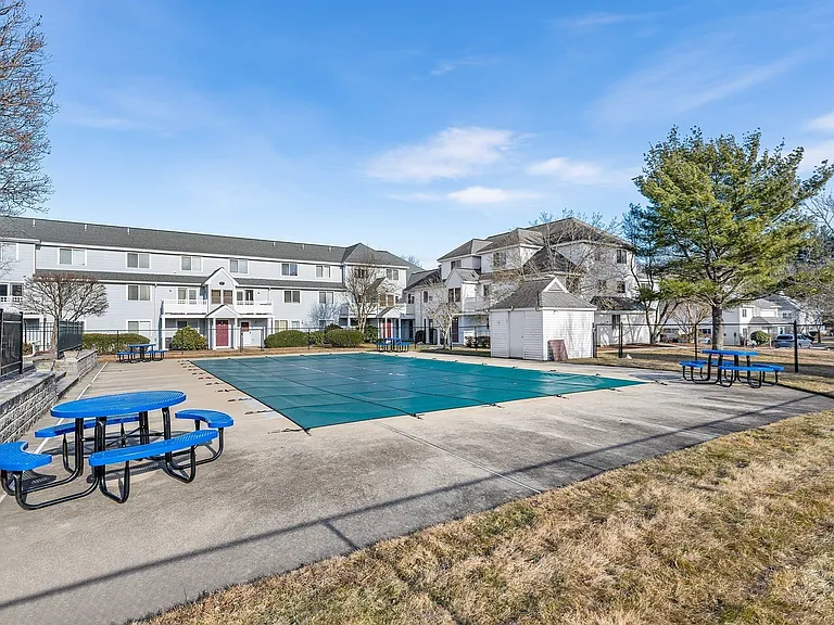 360 Littleton Rd #H20 — Photo 21