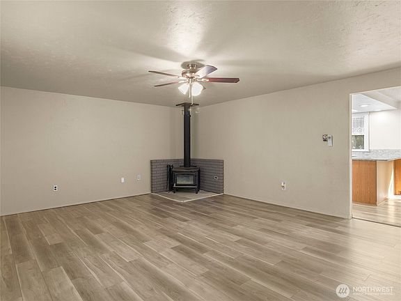 5th image of 13217 108th Avenue Ct NW