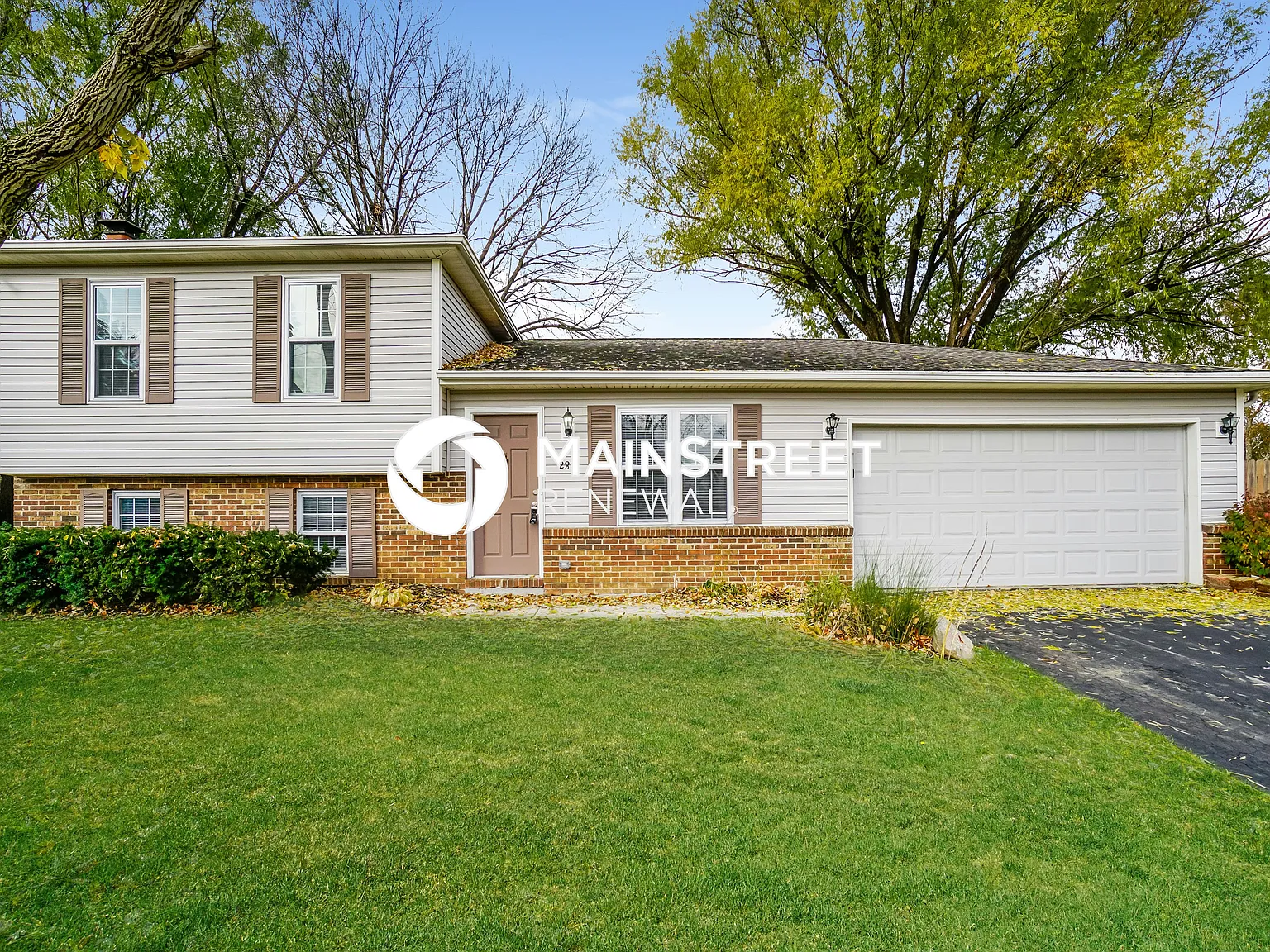 2871 Yankee Doodle Dr — Photo 1