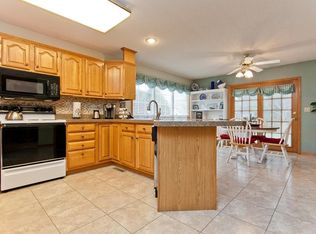 7706 Marquette Dr NE, Cedar Rapids, IA 52402