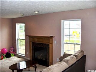 3rd image of 34780 Hardwood Dr