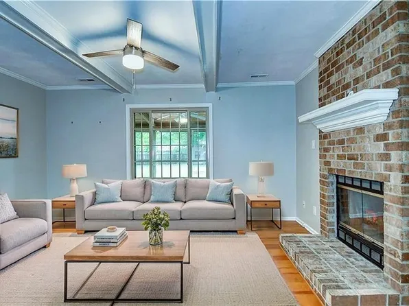 1820 Castleton Ct, Virginia Beach, VA 23454