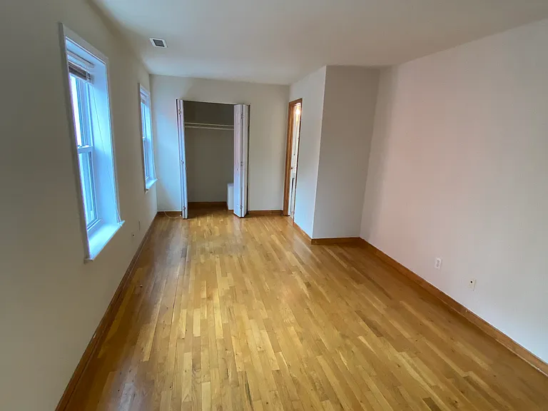 909 W Grace St #6 — Photo 19