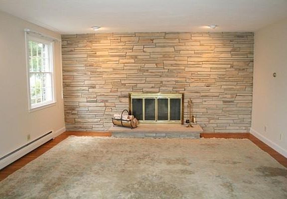 3rd image of 36 Apple Hill Ln